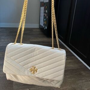 Tory Burch Cream Quilted Shoulder Bag with Gold Chain